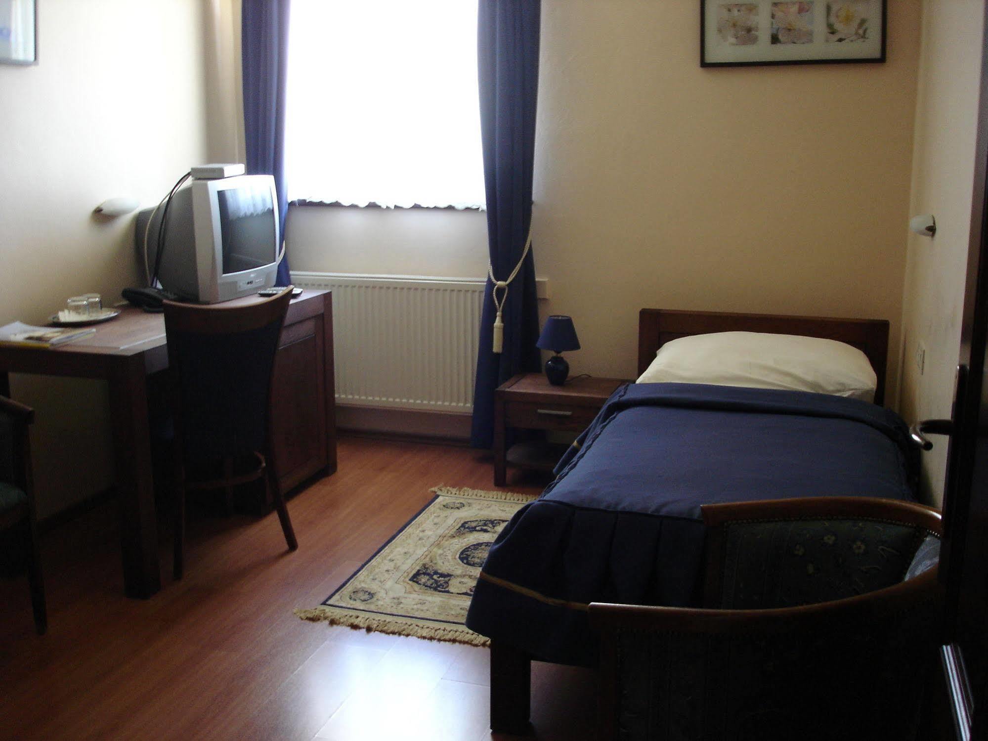 Amalia Hotel